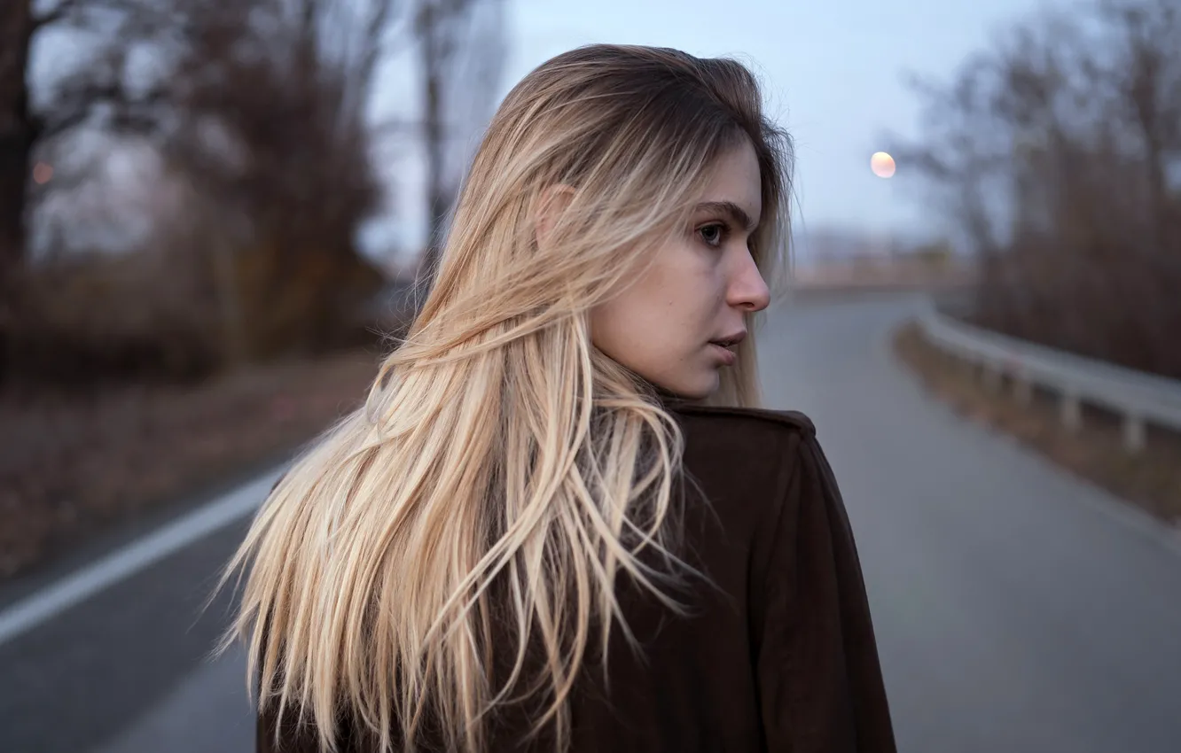 Photo wallpaper trees, pose, background, model, portrait, makeup, hairstyle, blonde