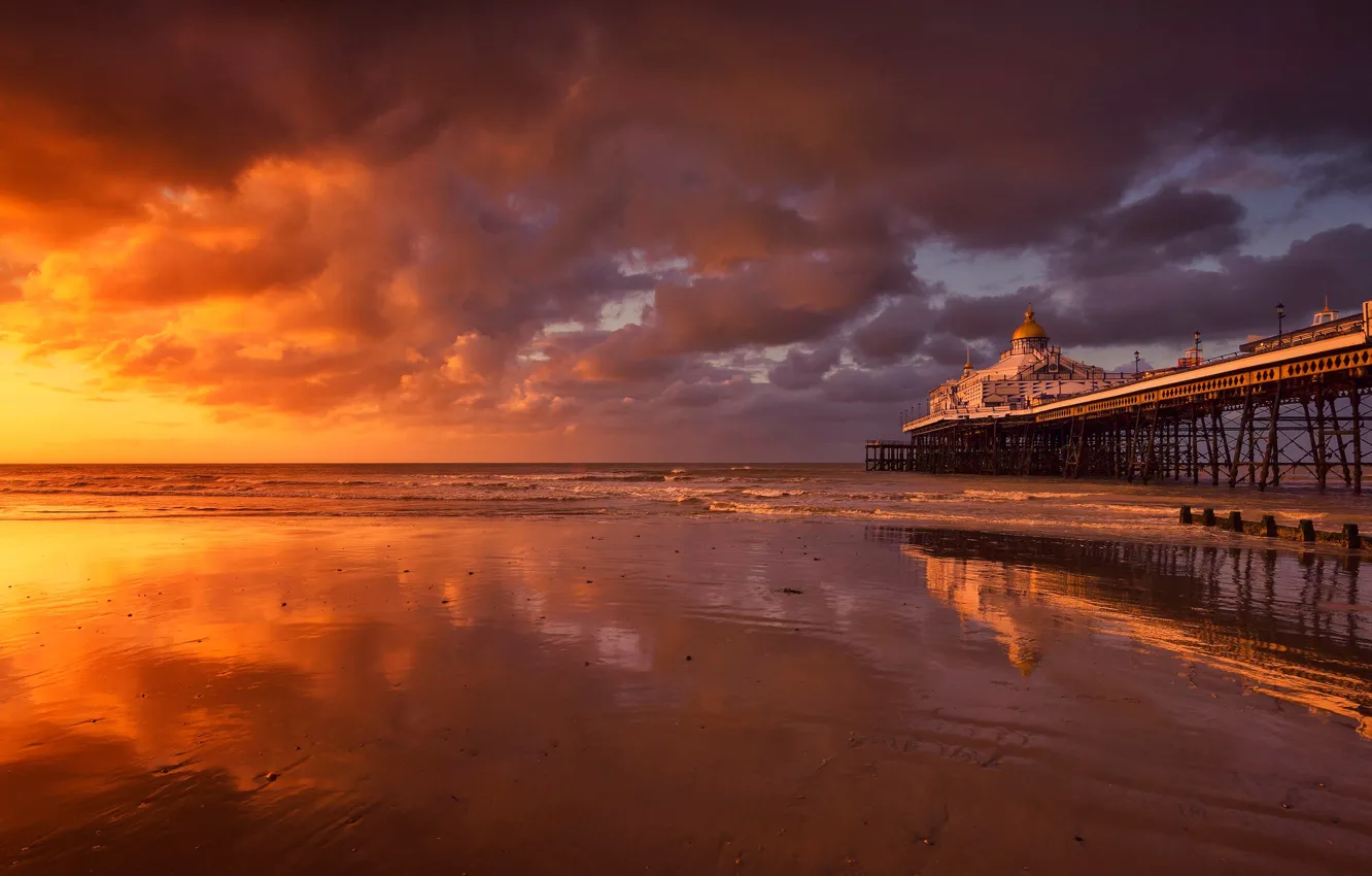 Photo wallpaper sea, clouds, shore, England, the evening, glow, Eastbourne pier