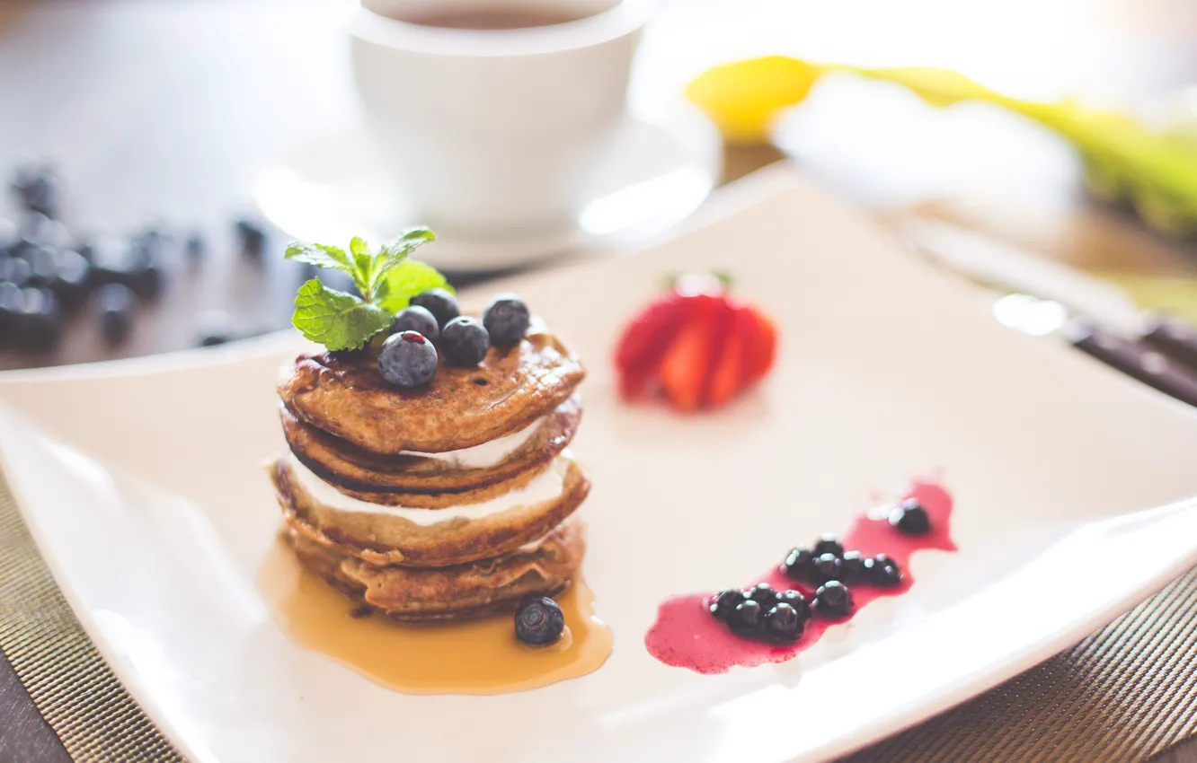 Photo wallpaper mint, blueberries, strawberry, syrup, food, plate, pancakes