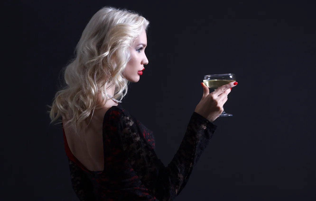 Photo wallpaper pose, wine, glass, necklace, makeup, dress, hairstyle, blonde