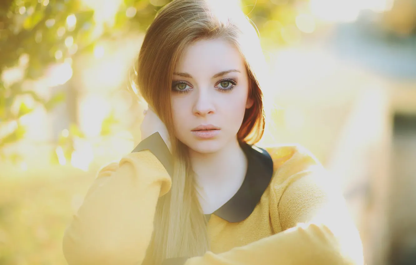 Photo wallpaper portrait, redhead, in yellow