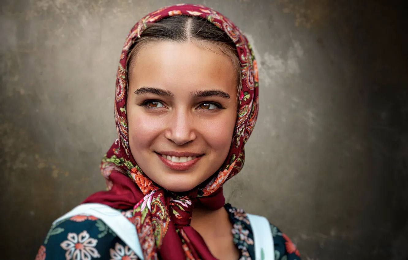 Photo wallpaper girl, smile, sweetheart, portrait, shawl