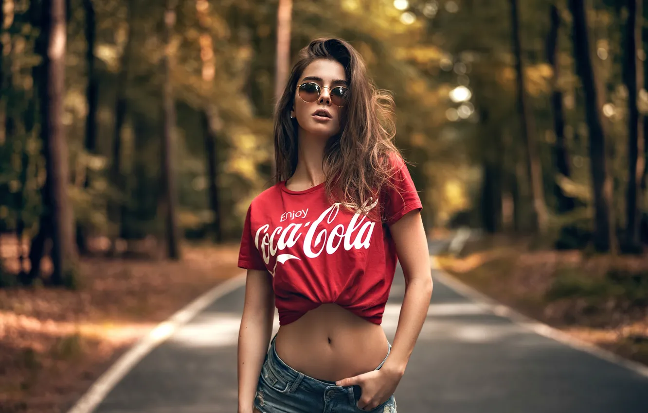 Photo wallpaper girl, jeans, glasses, Cola