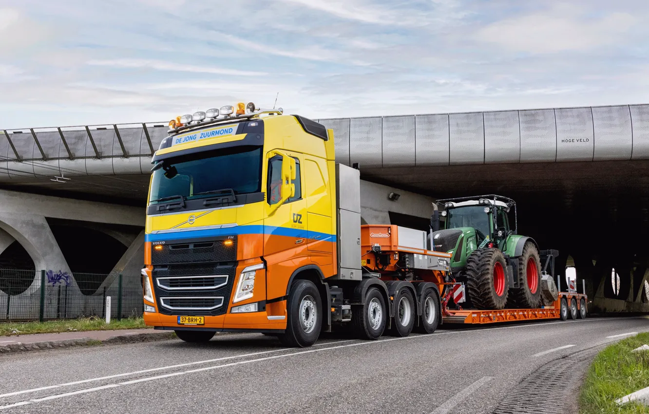 Photo wallpaper tractor, 8x4, fendt, Globetrotter, Volvo FH 540