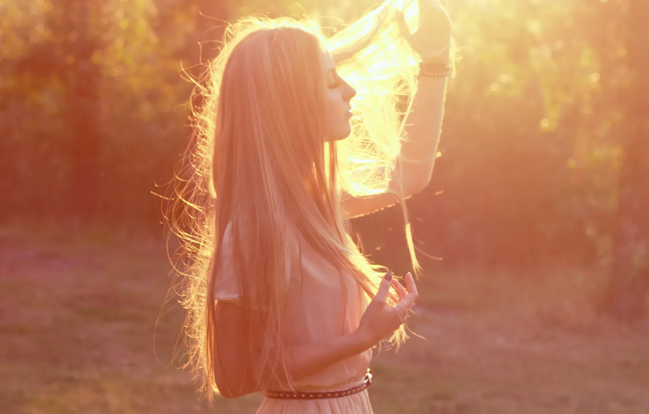 Photo wallpaper girl, light, blonde, profile, bracelet, belt
