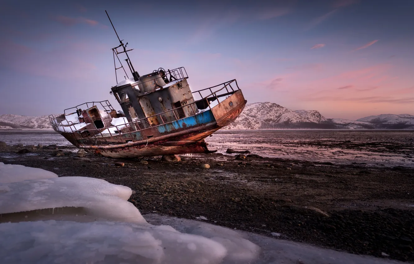 Photo wallpaper boat, rust, abandonment