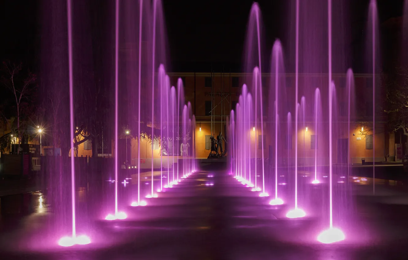 Photo wallpaper night, lights, home, Italy, fountain, Emilia-Romagna, Reggio Nell'emilia