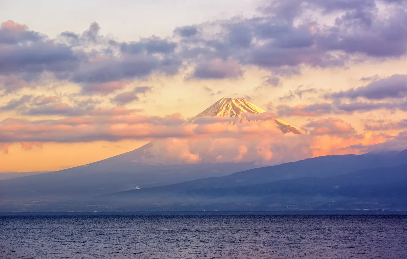 Photo wallpaper clouds, lake, the volcano, Japan, Fuji