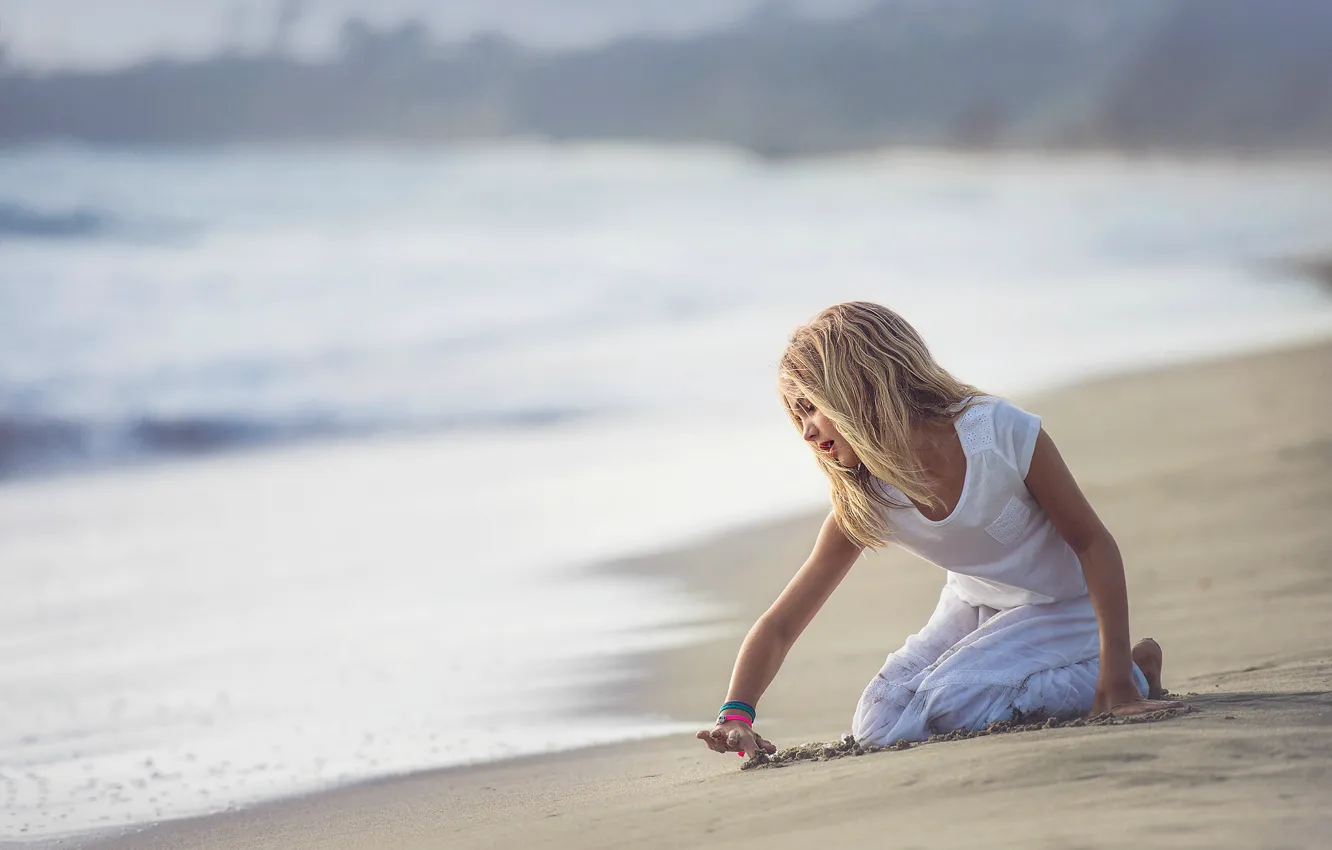 Photo wallpaper sand, surf, girl, Edie Layland