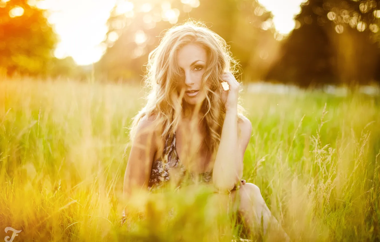 Photo wallpaper field, grass, girl, blonde, Sunni S