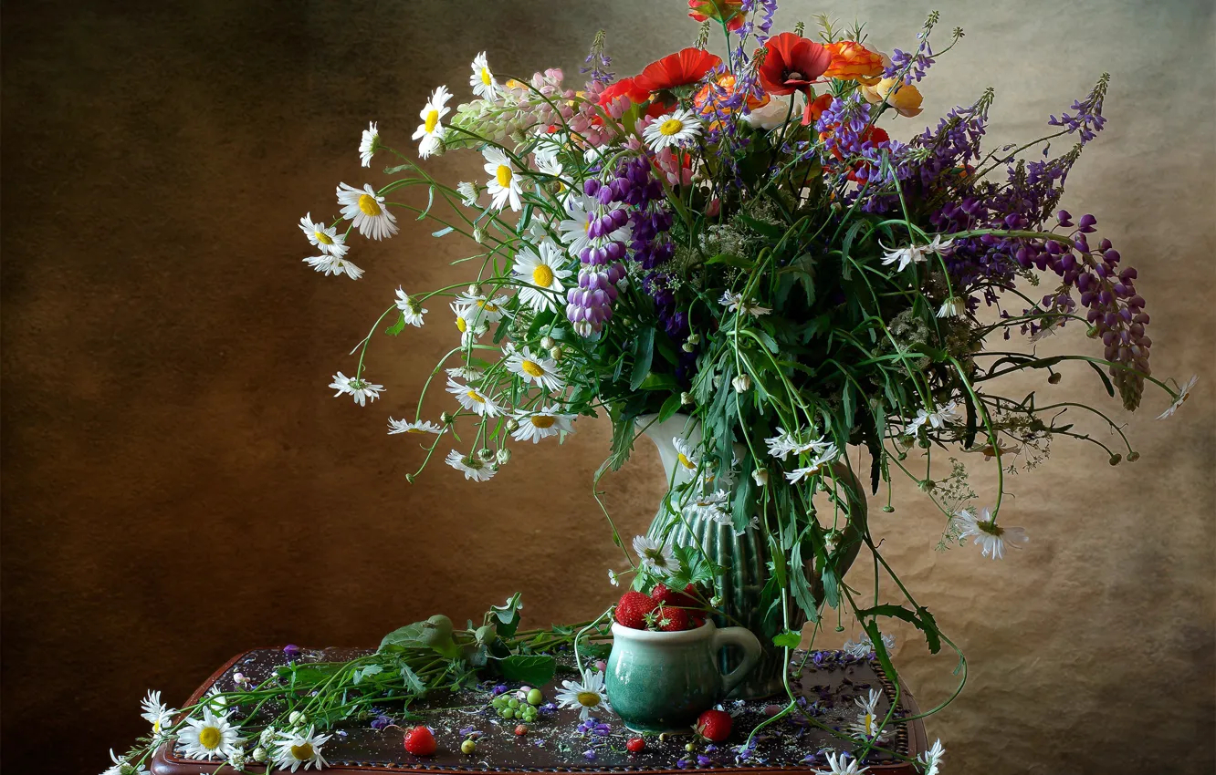 Photo wallpaper Maki, chamomile, bouquet, strawberry, Lupin