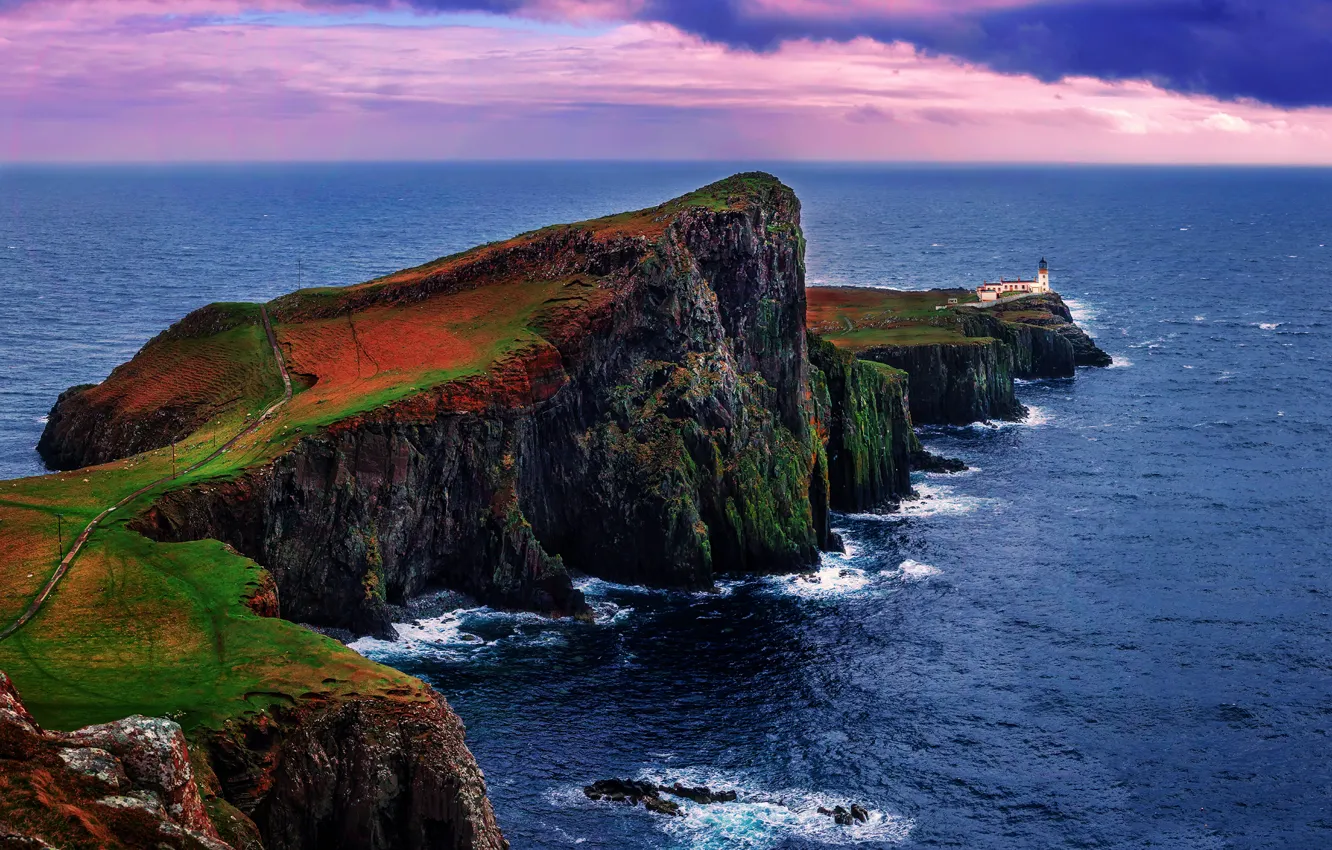 Photo wallpaper lighthouse, Scotland, on the edge, Isle of Skye, Neist point, the archipelago of the Inner …