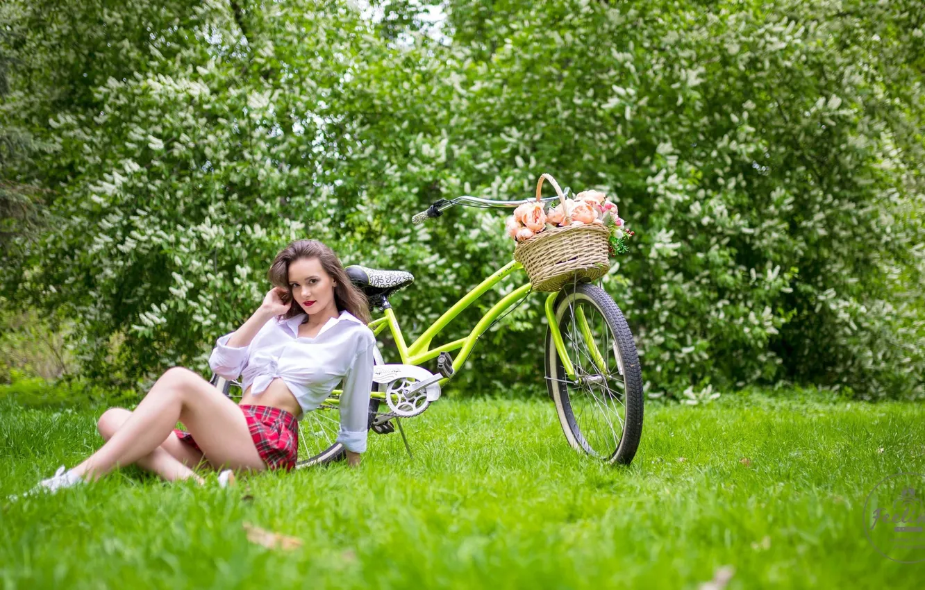 Photo wallpaper greens, look, trees, flowers, bike, pose, Park, basket