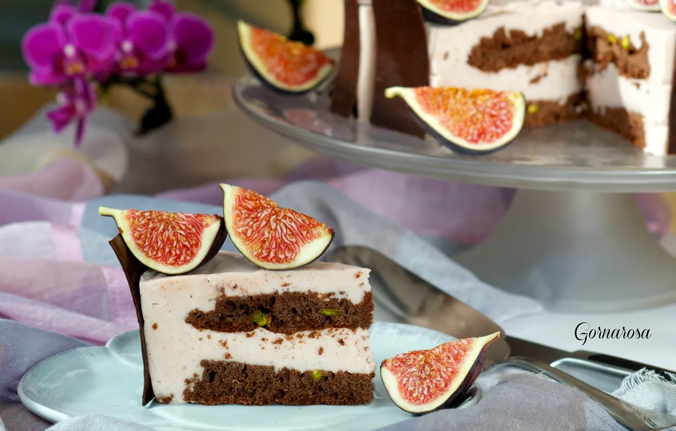 Photo wallpaper chocolate, cake, cream, piece, figs