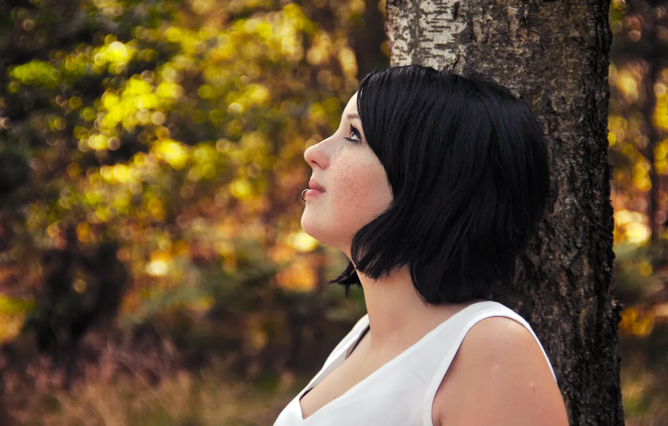 Photo wallpaper girl, piercing, brunette, konopaske