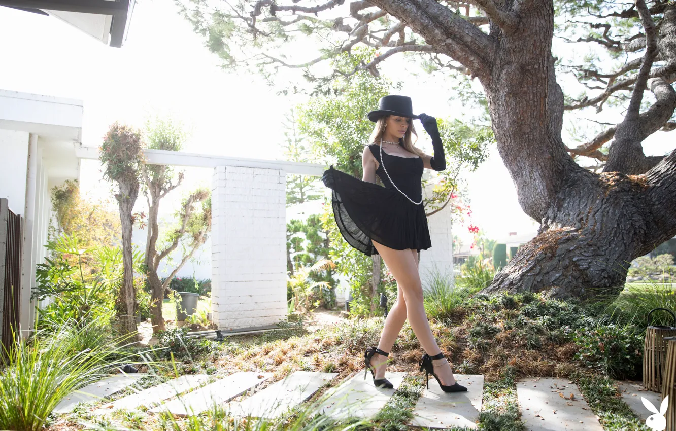 Photo wallpaper the sun, trees, pose, model, portrait, hat, playboy, makeup