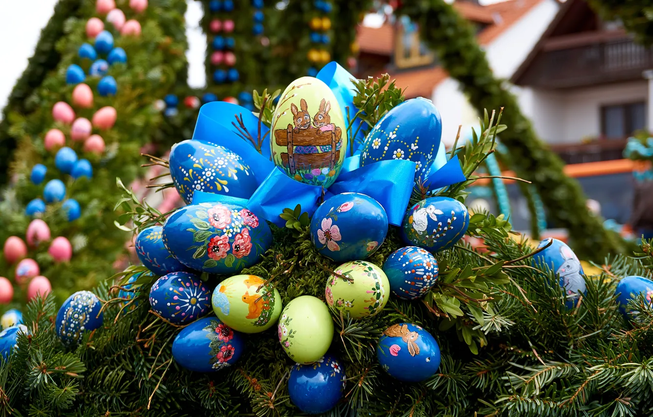 Photo wallpaper flowers, branches, blue, yellow, the city, holiday, eggs, spring