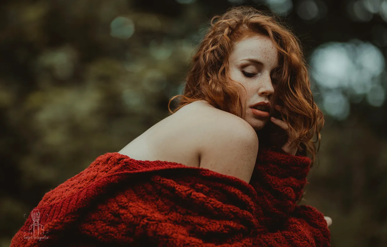 Photo wallpaper pose, model, portrait, makeup, hairstyle, freckles, jacket, sitting