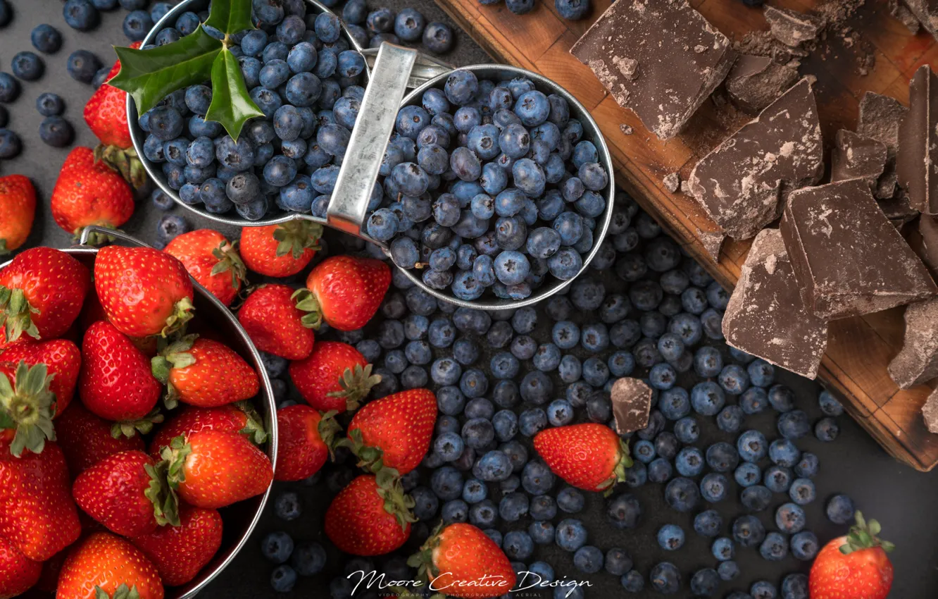 Photo wallpaper berries, chocolate, strawberry, blueberries