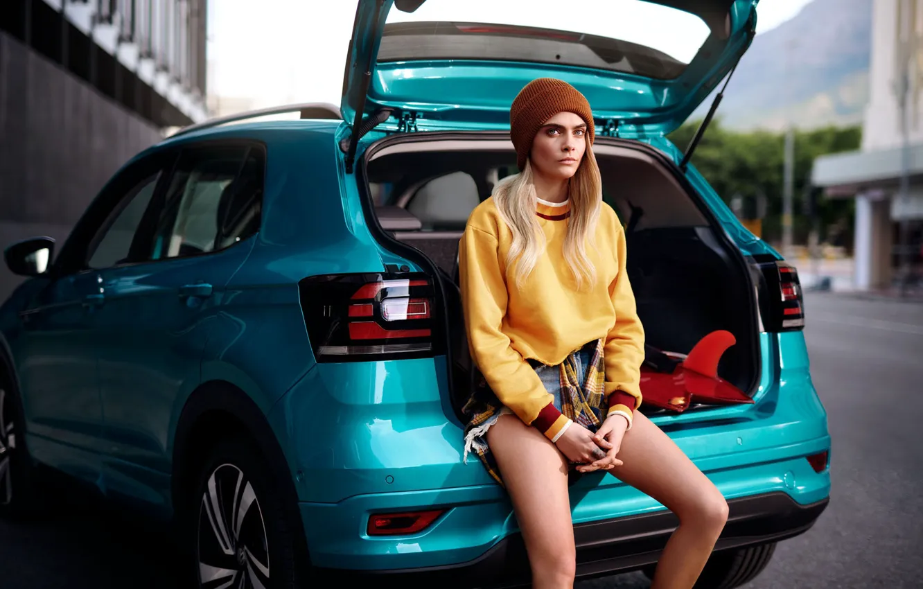 Photo wallpaper auto, girl, pose, street, sweater, Cara Delevingne
