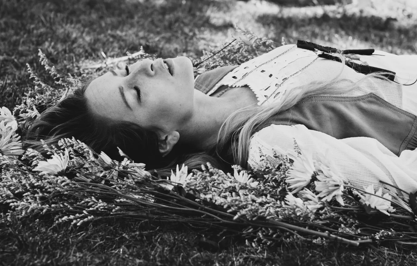 Photo wallpaper grass, girl, lies, black and white