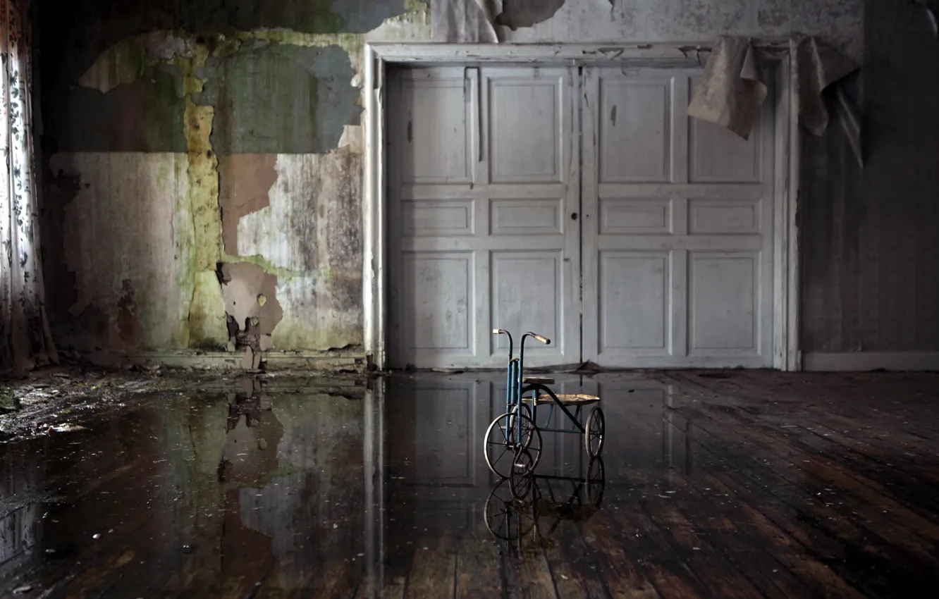 Photo wallpaper bike, room, the door