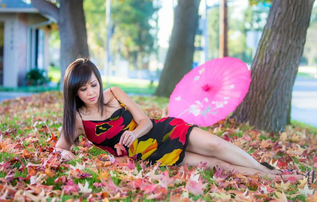 Photo wallpaper leaves, girl, Asian