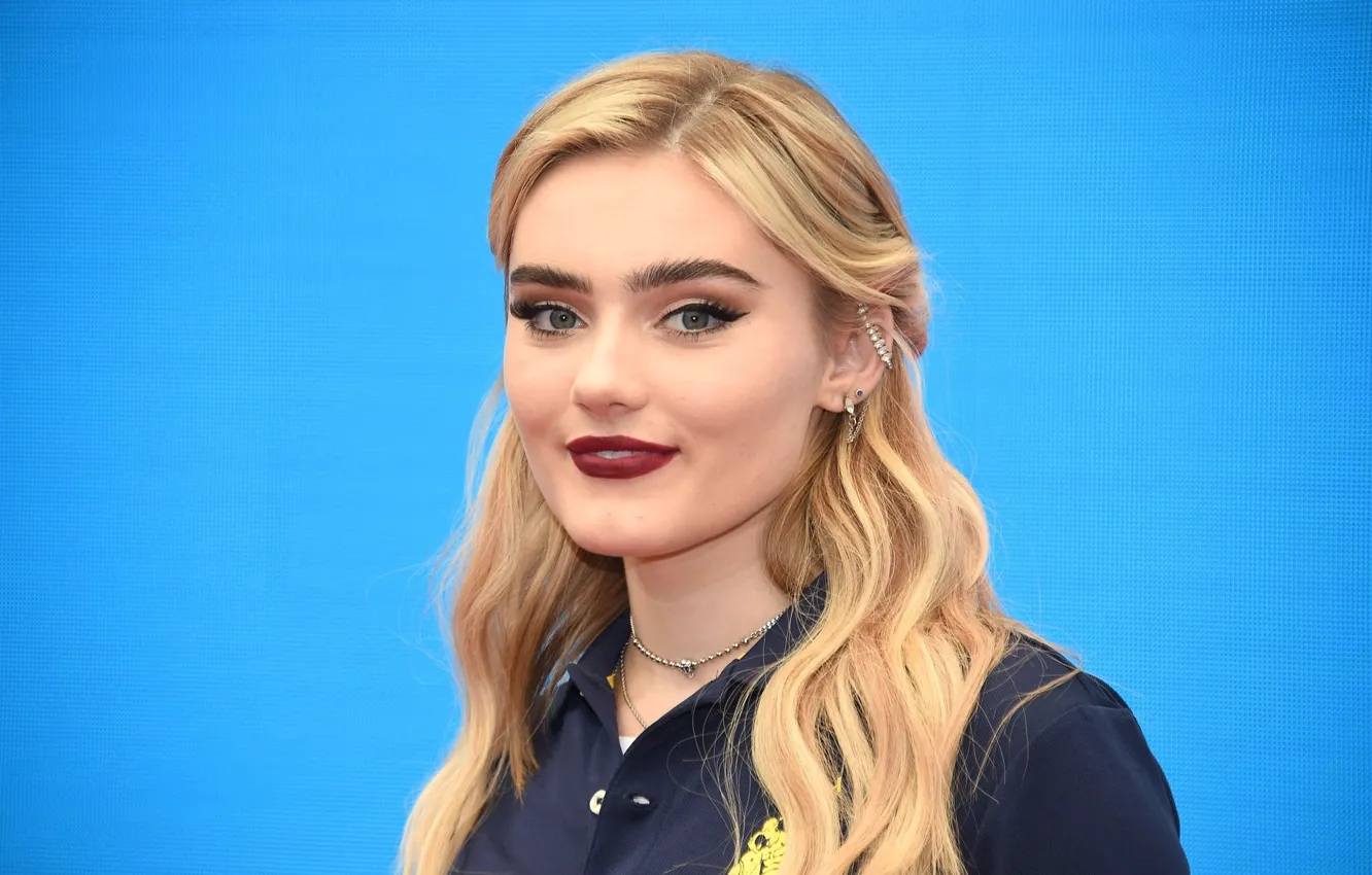 Photo wallpaper decoration, smile, blonde, smile, blue background, blue background, blonde, jewelry