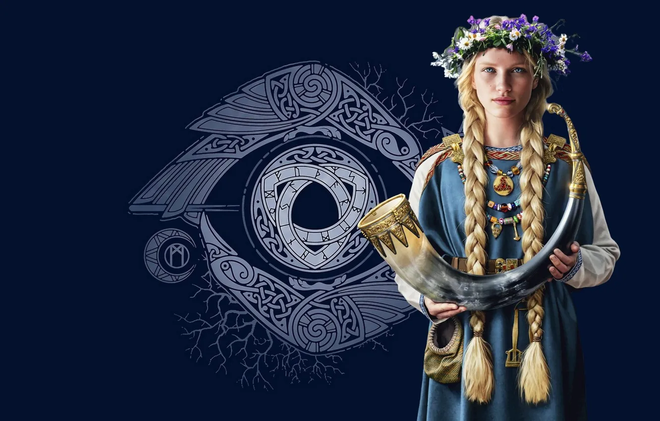 Photo wallpaper Girl, Horn, Wreath, Horn, Odin's ravens—Hugin and Munin, Joan Francesc Oliveras Pallerols, The Anglo-Saxon Queen