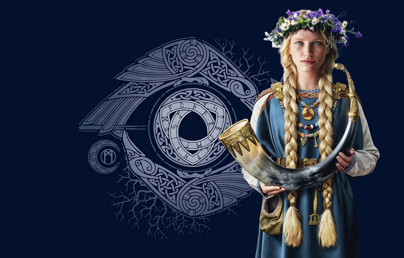 Photo wallpaper girl, horns, wreath, horn, Odin's ravens—Hugin and Munin, Joan Francesc Oliveras Pallerols, The Anglo-Saxon Queen