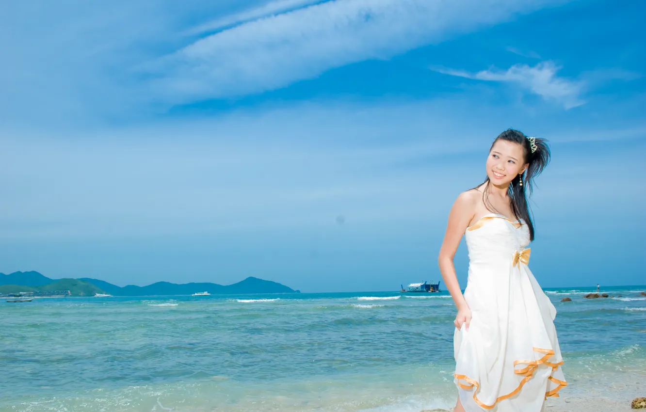 Photo wallpaper sea, beach, the sky, girl