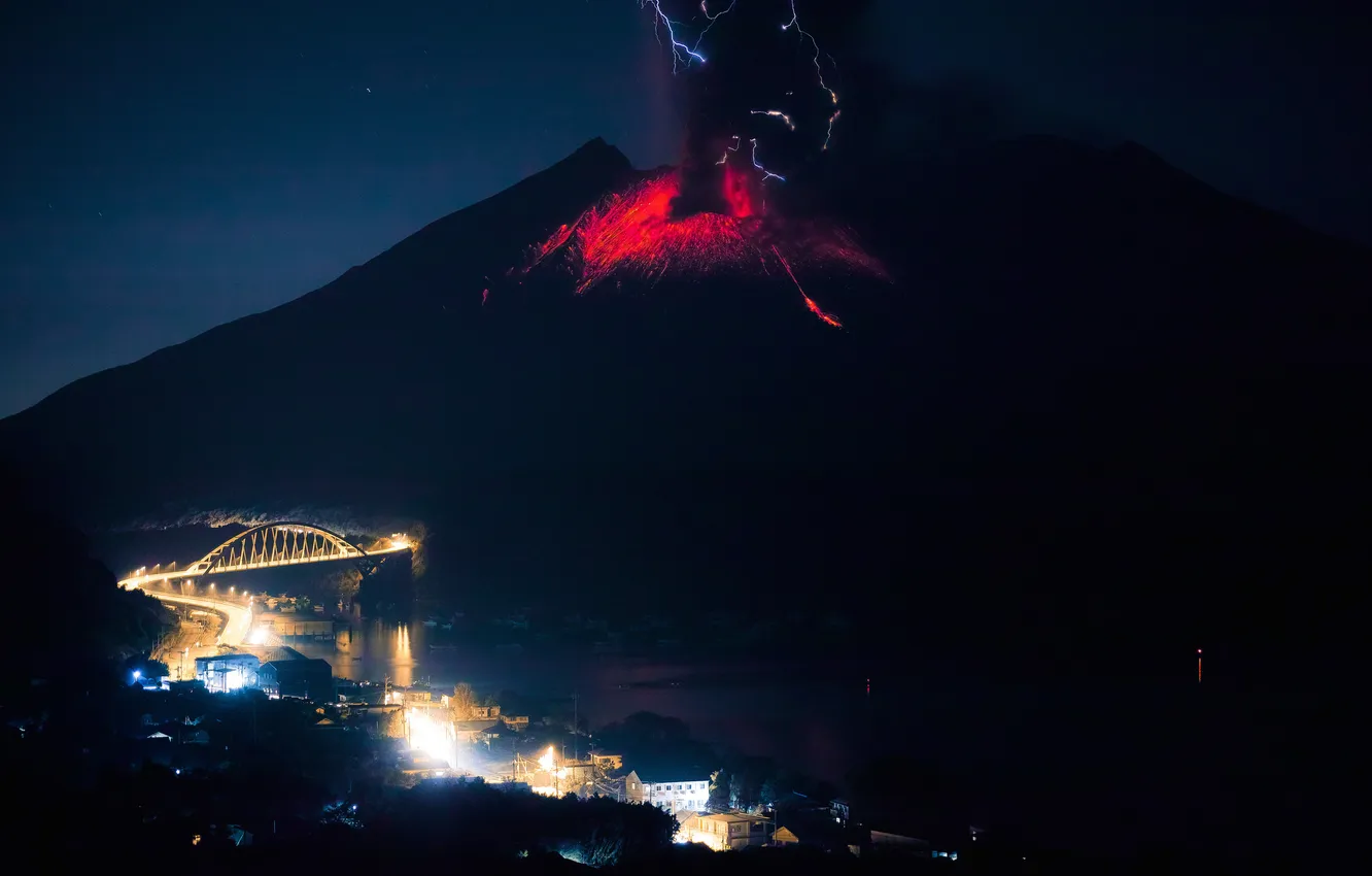 Photo wallpaper the city, lights, element, the volcano, the eruption, lava, Sakurajima