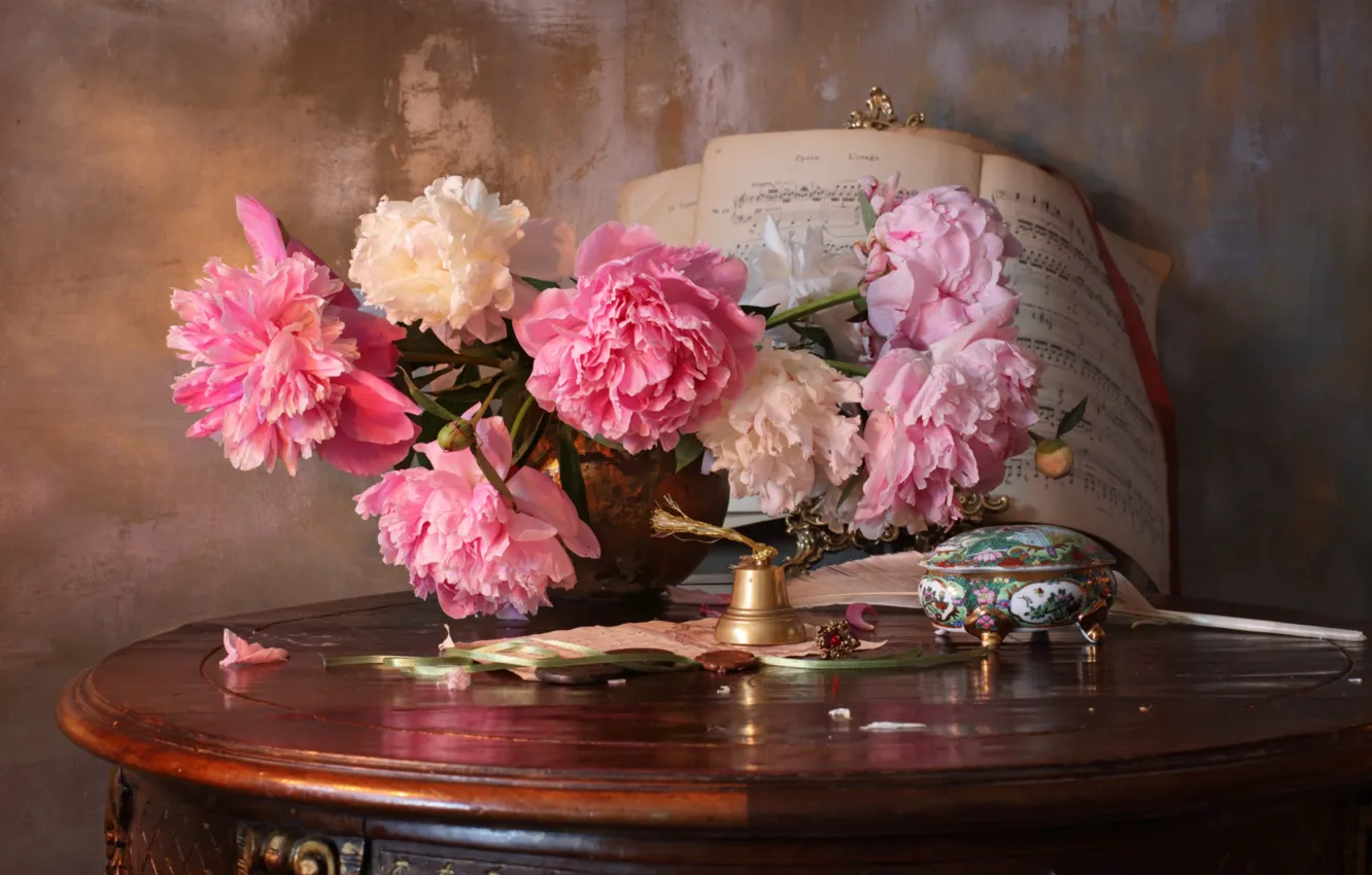 Photo wallpaper notes, box, bells, peonies