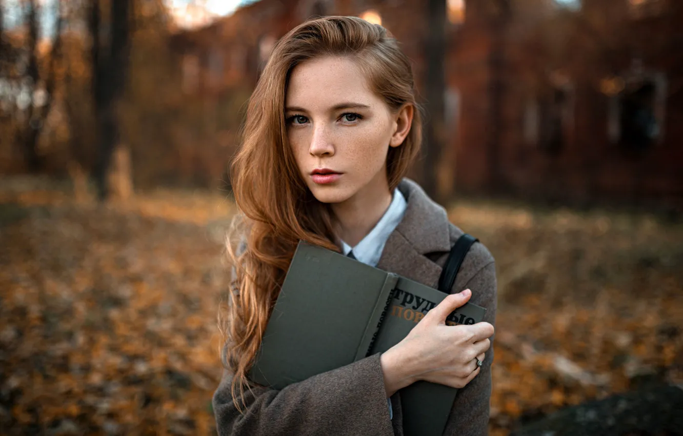 Photo wallpaper autumn, look, trees, Park, model, portrait, makeup, hairstyle