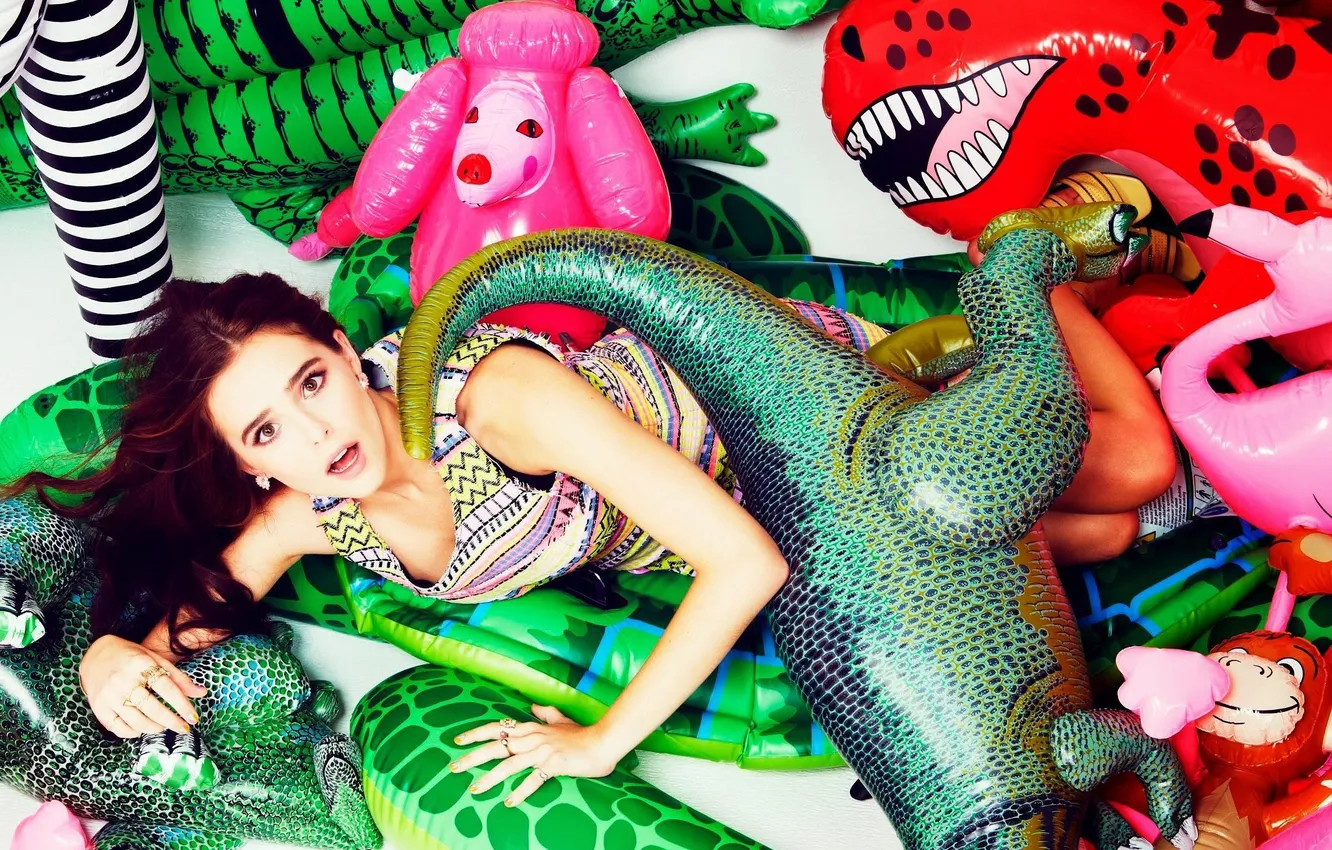 Photo wallpaper toy, brunette, Zoey Deutch