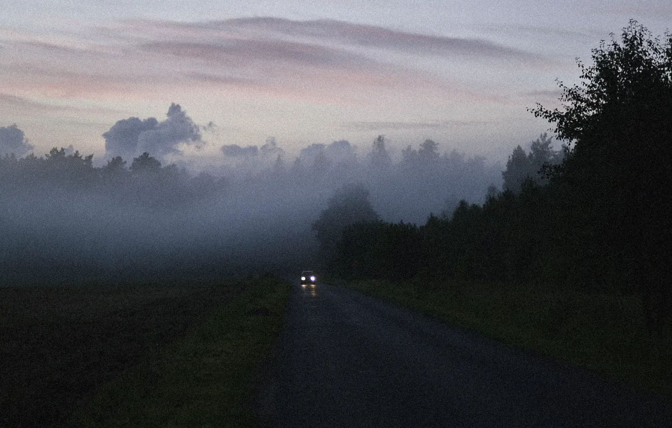 Photo wallpaper car, misty, road, morning, fog, sunrise, dawn, foggy