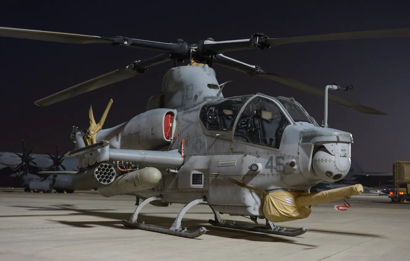 Photo wallpaper helicopter, Viper, the airfield, shock, Bell AH-1Z, "Viper"