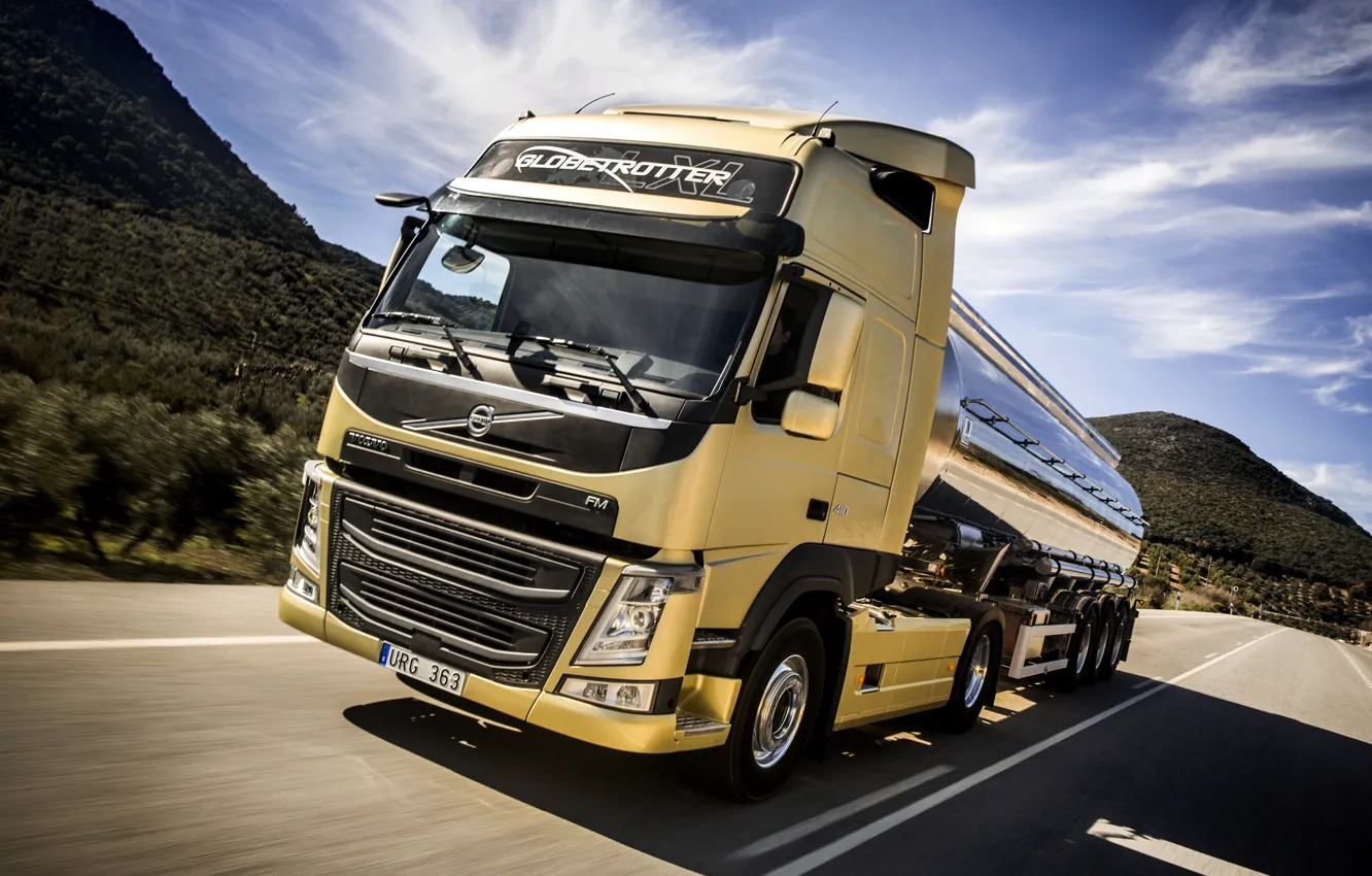Photo wallpaper movement, speed, track, Volvo, tractor, tank, FM410