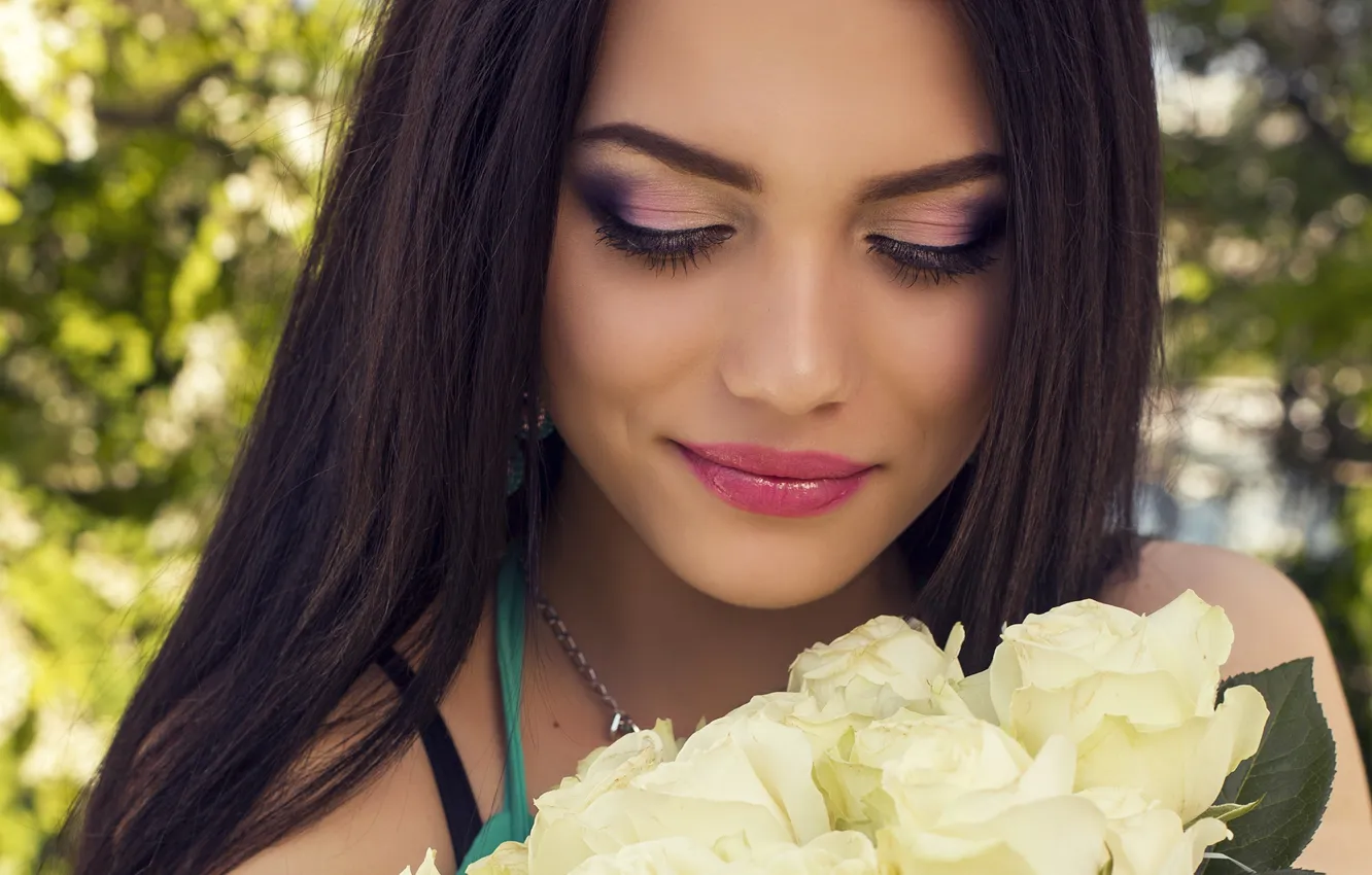 Photo wallpaper girl, flowers, smile, bouquet, makeup