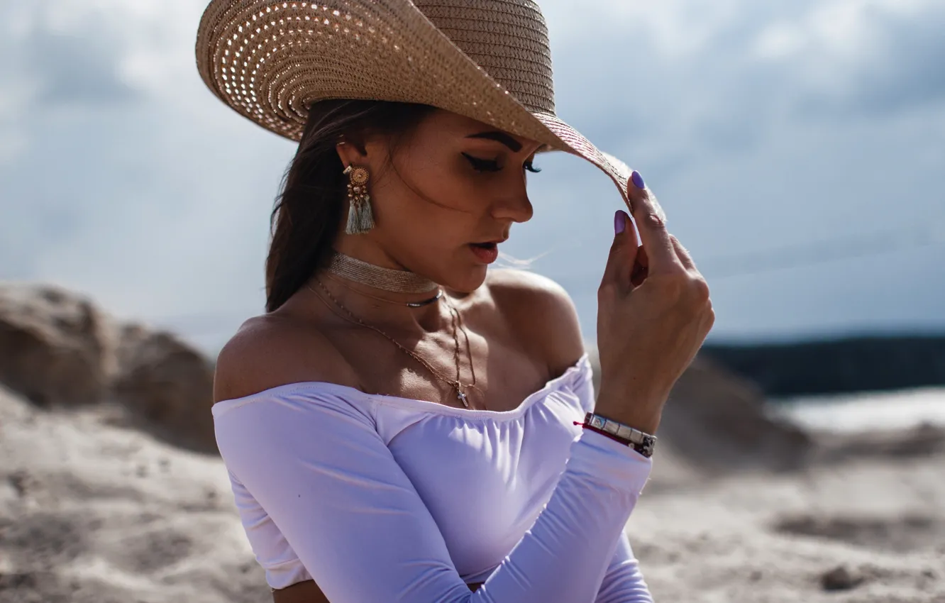 Photo wallpaper the sun, decoration, pose, model, hat, makeup, hairstyle, brown hair