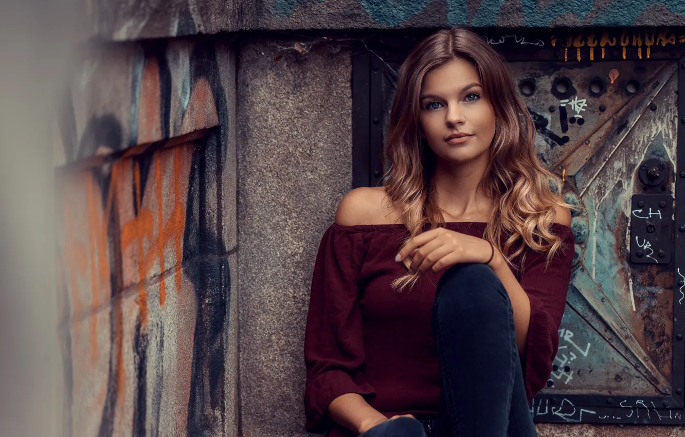 Photo wallpaper look, girl, wall, Noemi Klose, Andreas-Joachim Lins