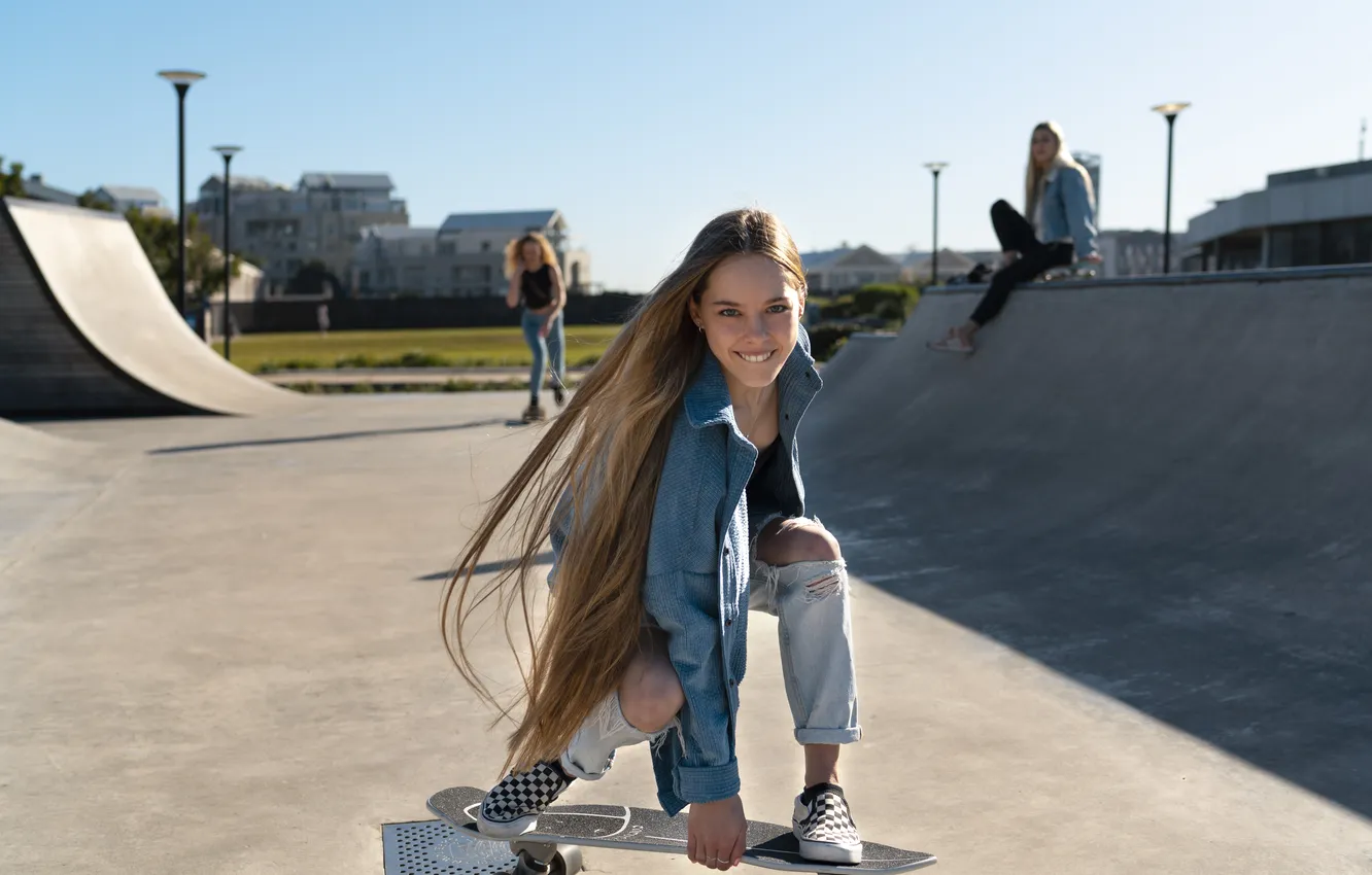 Photo wallpaper girl, long hair, woman, beautiful, model, jeans, sweet, T-shirt