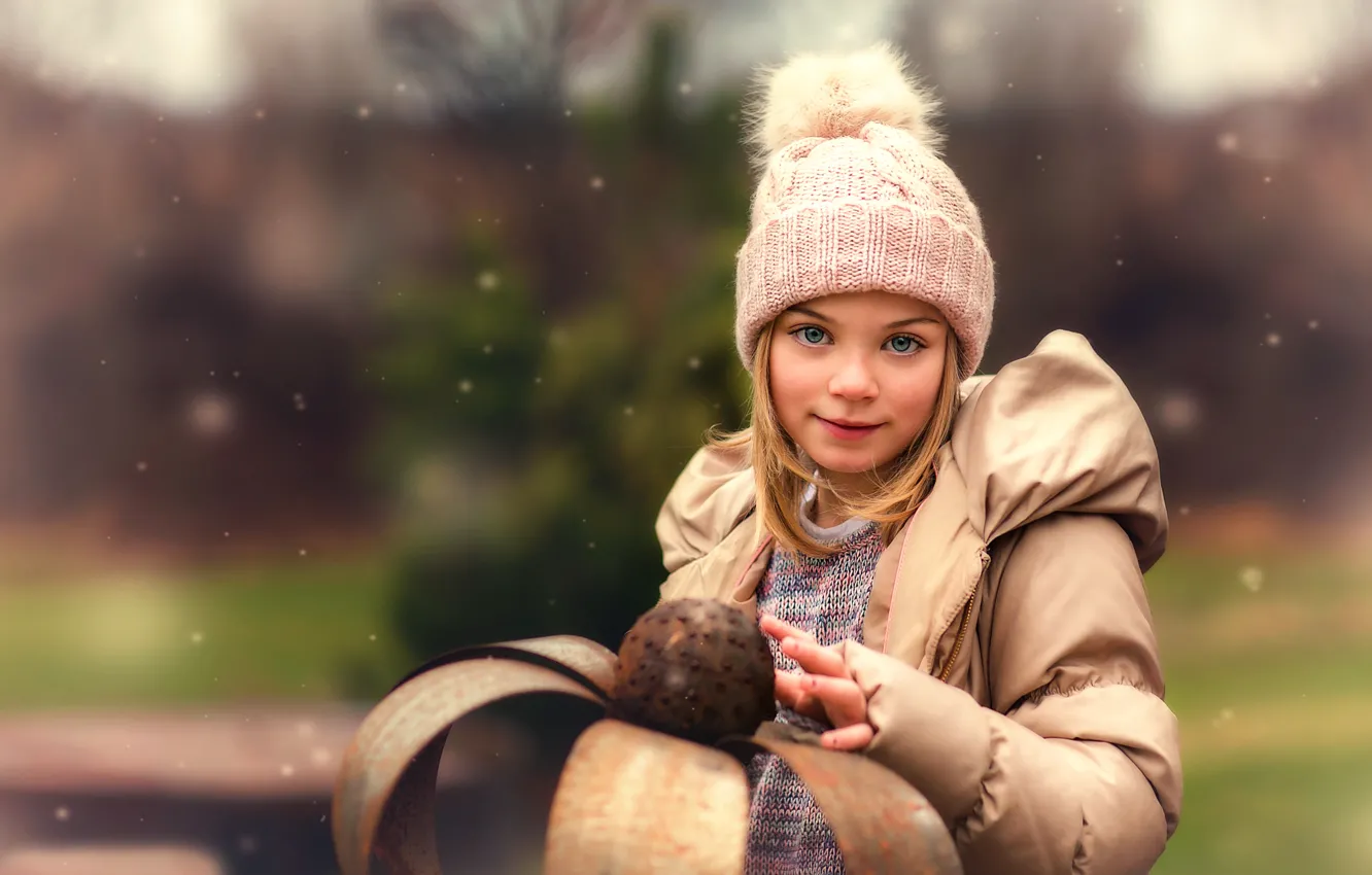 Photo wallpaper hat, girl, the beauty, Lorna Oxenham