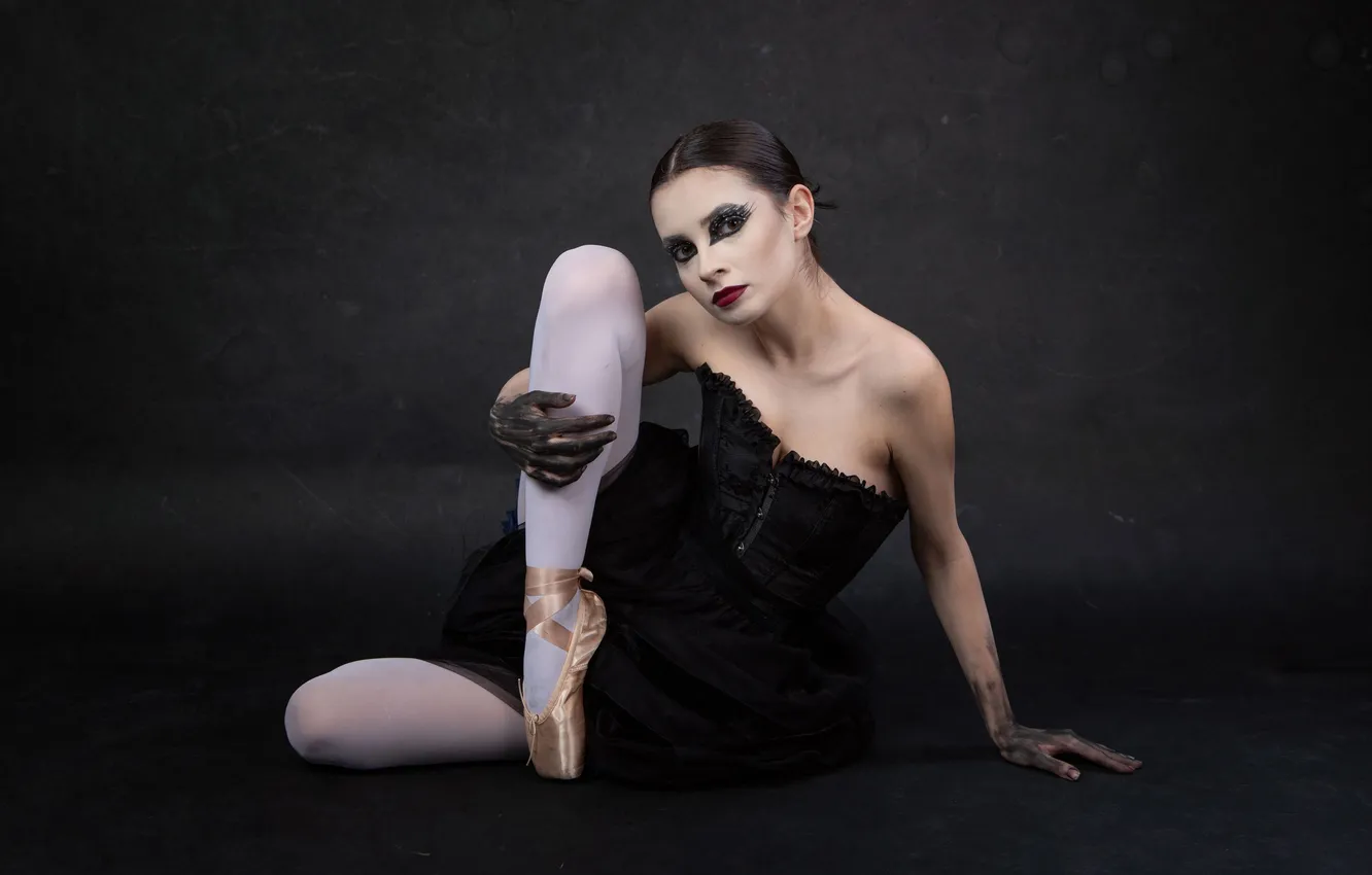 Photo wallpaper ballerina, Pointe shoes, Isabel, Mihai Romeo Bogdan
