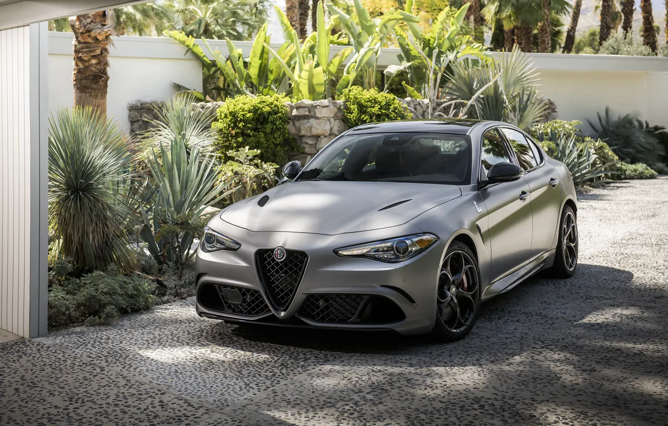 Photo wallpaper auto, light, Alfa Romeo, Giulia Quadrifoglio