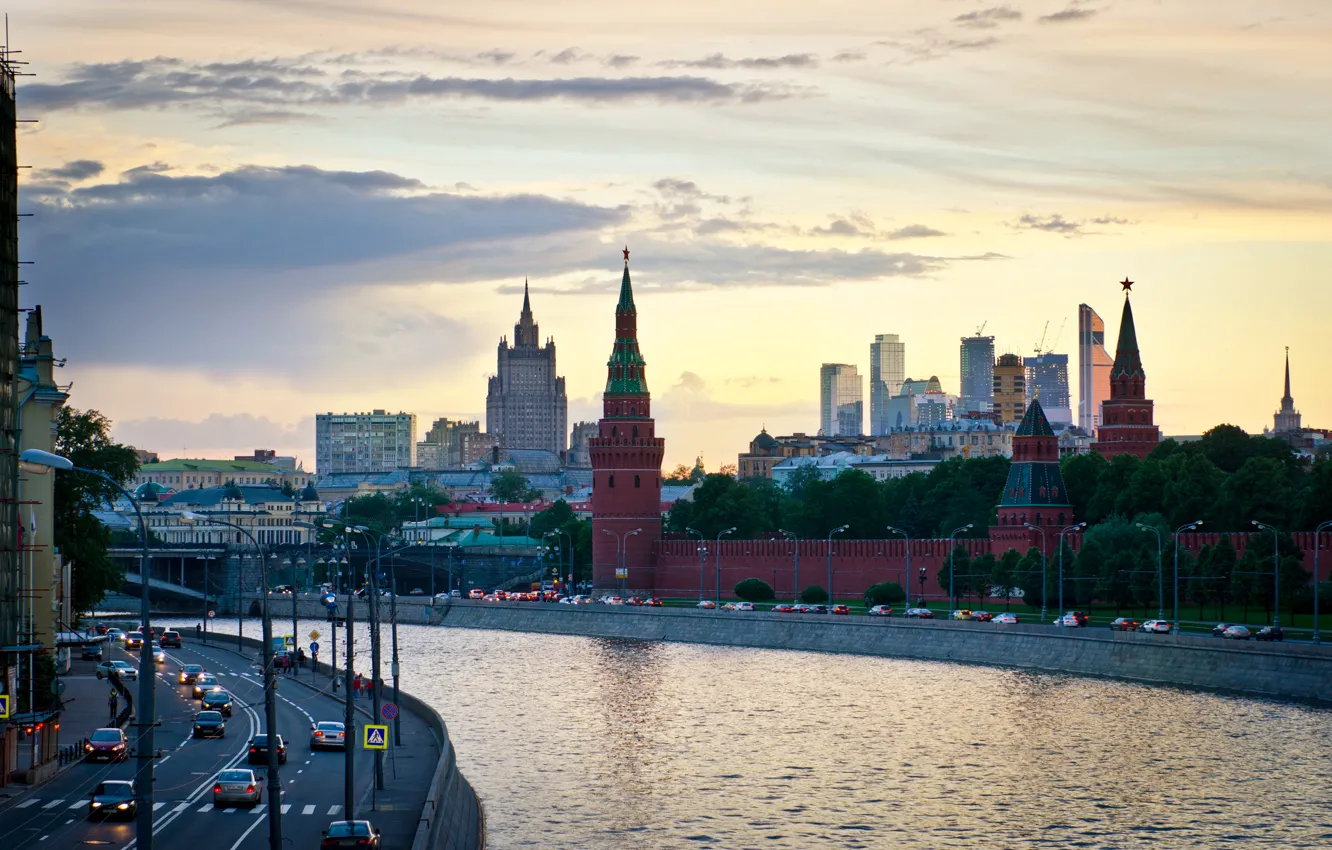Photo wallpaper river, road, Moscow, channel, promenade, cars, Moscow, The Kremlin