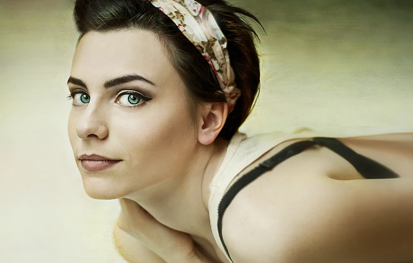 Photo wallpaper look, girl, headband, green-eyed