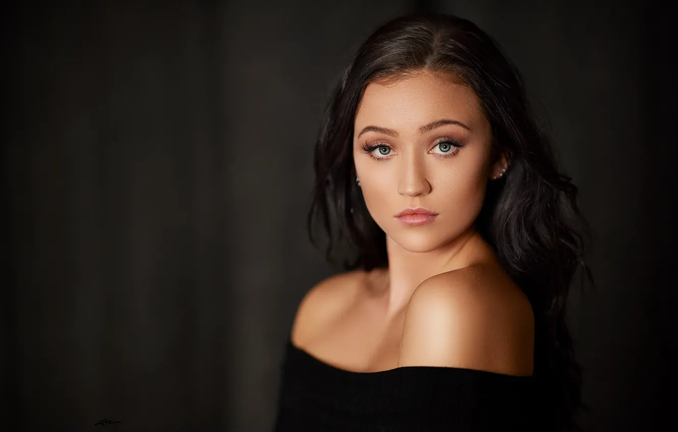 Photo wallpaper look, girl, face, background, portrait, neckline, shoulders