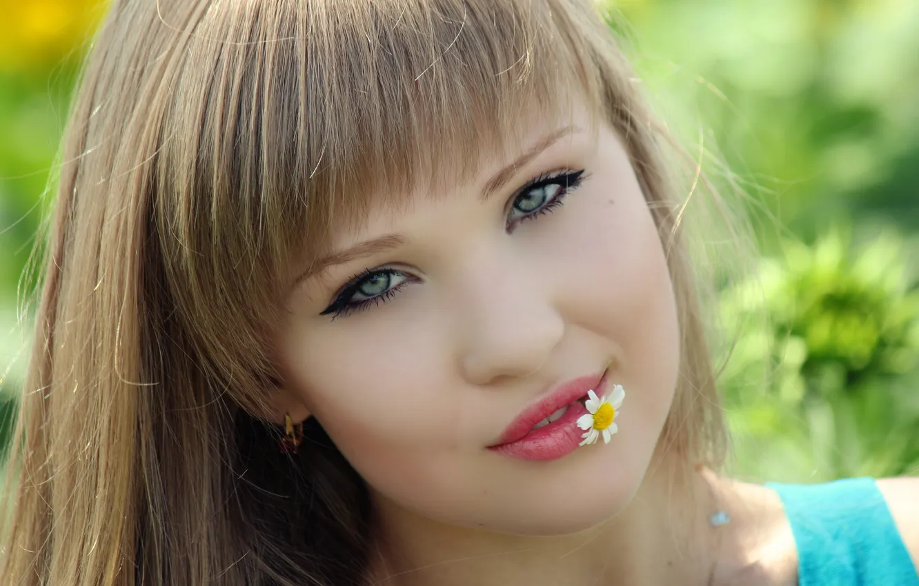 Photo wallpaper look, girl, flowers, face, eyelashes, chamomile, earrings, makeup