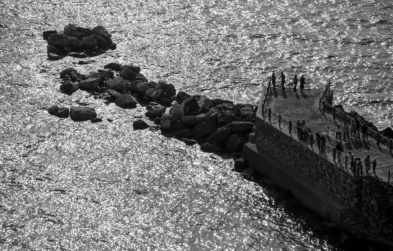 Photo wallpaper beach, sea, bridge, sunset, people